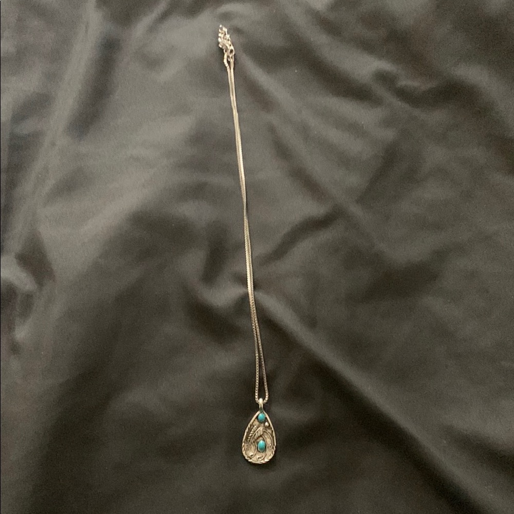 Elegant Silver Teardrop Pendant Necklace